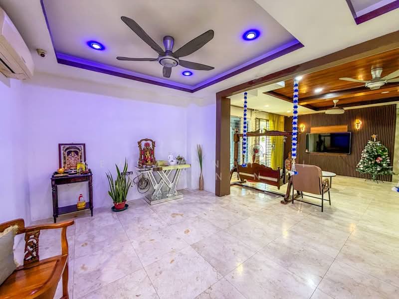 Terraced House for Sale in Putra Heights (Subang Jaya) - Keasavan Hari Krishnan - Living Room - PropertyGuru.com.my