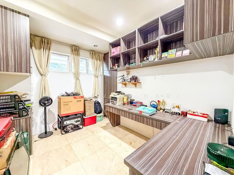 Terraced House for Sale in Putra Heights (Subang Jaya) - Keasavan Hari Krishnan - Study - PropertyGuru.com.my