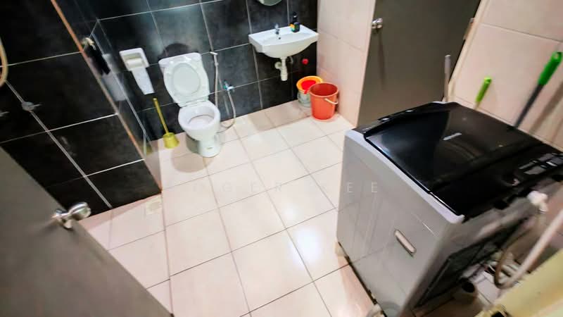 Service Residence for Rent at D'Pulze Cyberjaya - Roger Kee - Bathroom - PropertyGuru.com.my