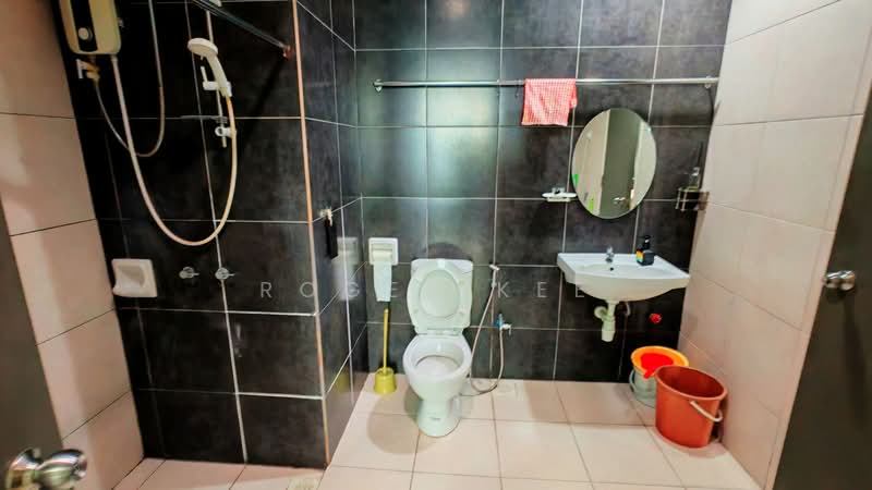 Service Residence for Rent at D'Pulze Cyberjaya - Roger Kee - Bathroom - PropertyGuru.com.my