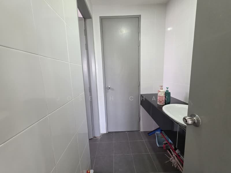 Rumah Berkembar untuk Dijual di U12, Taman Desa Alam (Shah Alam) - Joseph Chan - Bathroom - PropertyGuru.com.my
