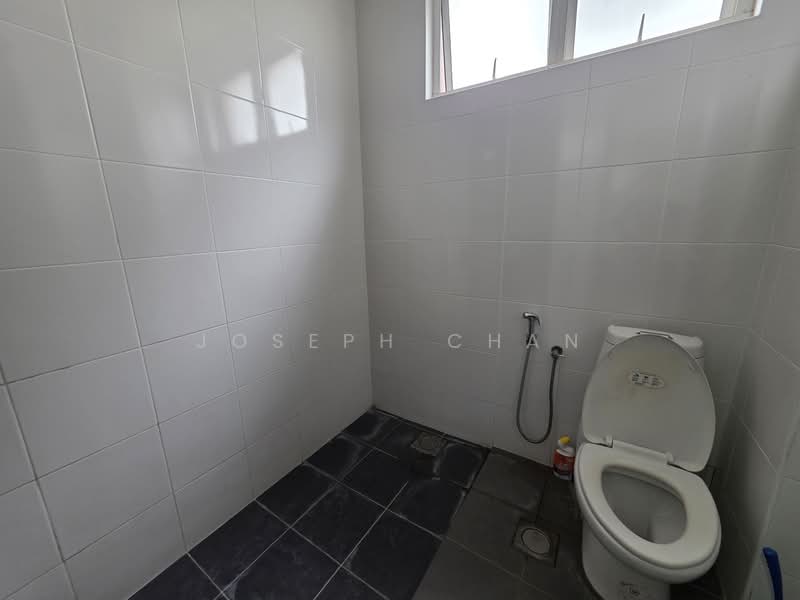 Rumah Berkembar untuk Dijual di U12, Taman Desa Alam (Shah Alam) - Joseph Chan - Bathroom - PropertyGuru.com.my