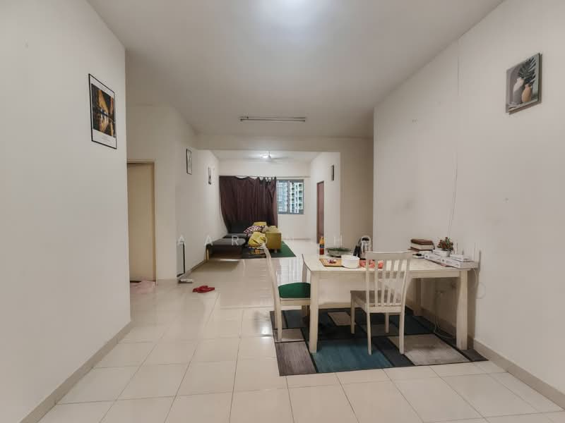 Kondominium untuk Dijual di Platinum Hill PV 8 - Aaron Ho - Living Room - PropertyGuru.com.my