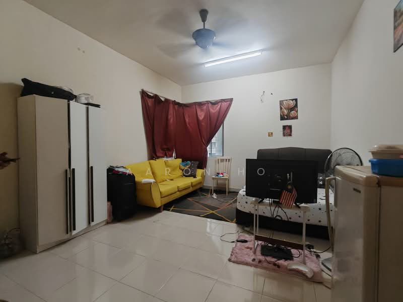 Kondominium untuk Dijual di Platinum Hill PV 8 - Aaron Ho - Living Room - PropertyGuru.com.my