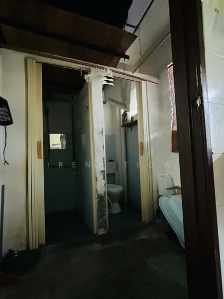 Pangsapuri untuk Dijual di Taman Puncak Kinrara - Irene Tiow - Bathroom - PropertyGuru.com.my