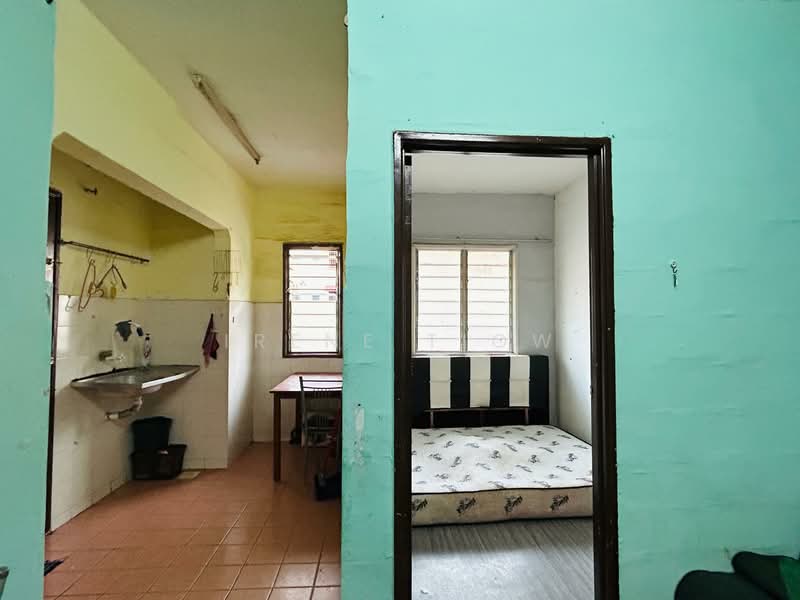 Pangsapuri untuk Dijual di Taman Puncak Kinrara - Irene Tiow - Bedroom - PropertyGuru.com.my
