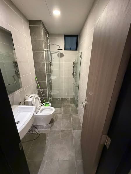 Servis Apartment untuk Disewa di Twin Tower Residence - Suk Teng Choong - Bathroom - PropertyGuru.com.my