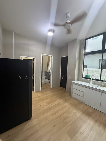 Cluster House for Rent in Taman Gaya (Ulu Tiram) - Daniel Yong - Kitchen - PropertyGuru.com.my