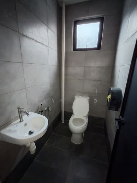 Kilang untuk Dijual di Kapar (Selangor) - Elyn Soo - Bathroom - PropertyGuru.com.my