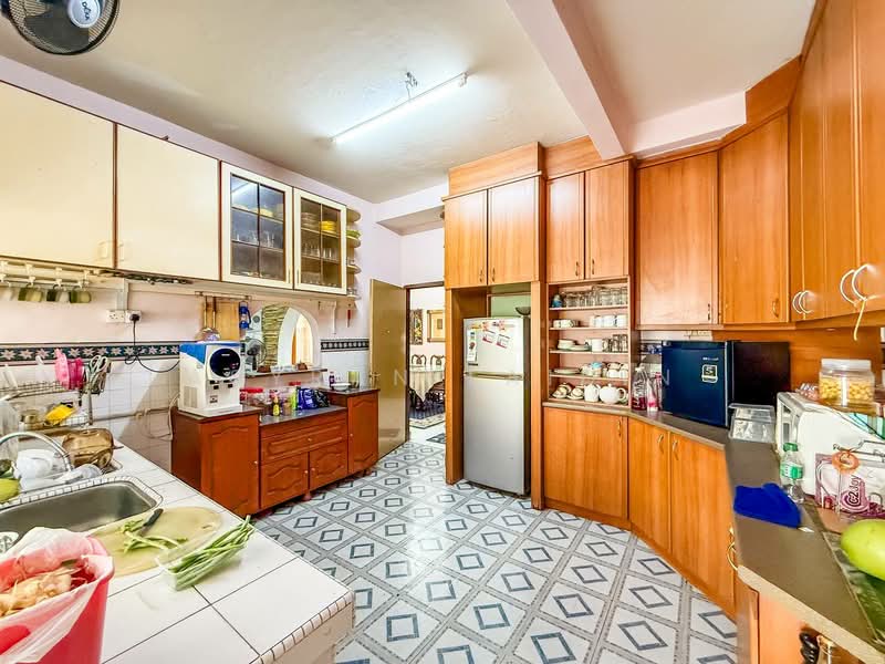 Rumah Berkembar untuk Dijual di Seksyen 22 (Petaling Jaya) - Asyran Laidin - Kitchen - PropertyGuru.com.my