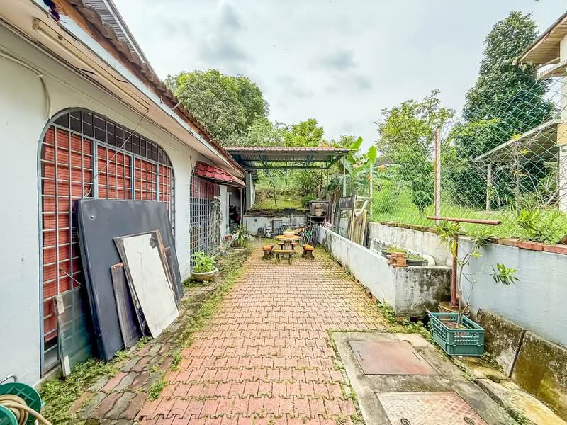 Rumah Berkembar untuk Dijual di Seksyen 22 (Petaling Jaya) - Asyran Laidin - Exterior - PropertyGuru.com.my