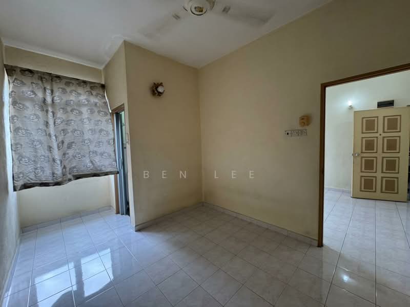 Flat for Sale at Taman Pisang Awak - Ben Lee - Interior - PropertyGuru.com.my