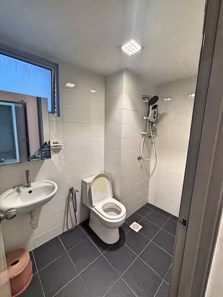 Servis Apartment untuk Dijual di Silk Residence - Mike Lim - Bathroom - PropertyGuru.com.my