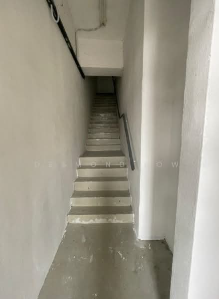 Kedai untuk Disewa di Bandar Seri Putra (Bangi) - Desmond Low - Corridor - PropertyGuru.com.my
