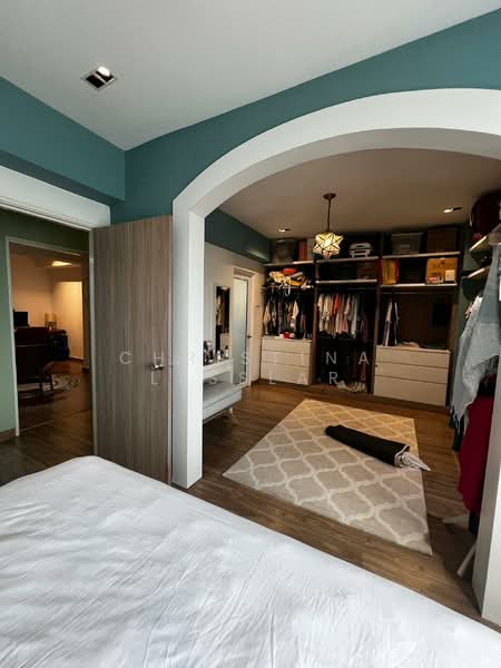 Service Residence for Sale at Main Place Residence - Christina Lesslar - Walk-in Wardrobe - PropertyGuru.com.my