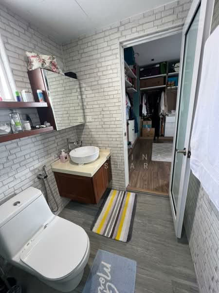Service Residence for Sale at Main Place Residence - Christina Lesslar - Bathroom - PropertyGuru.com.my