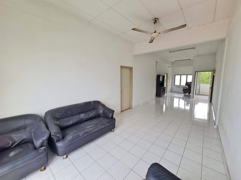 Pangsapuri untuk Dijual di Pangsapuri Ria - Mike Lim - Living Room - PropertyGuru.com.my