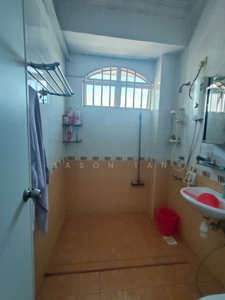 2-storey Terraced House for Sale in Taman Daya (Johor Bahru) - Jason Tan - Bathroom - PropertyGuru.com.my
