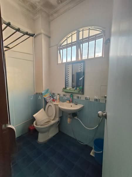2-storey Terraced House for Sale in Taman Daya (Johor Bahru) - Jason Tan - Bathroom - PropertyGuru.com.my
