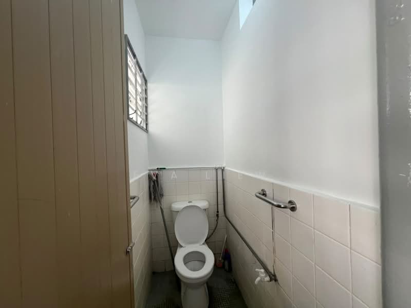 2-storey Terraced House for Rent in Pulau Tikus (Penang) - Eva Liew - Bathroom - PropertyGuru.com.my