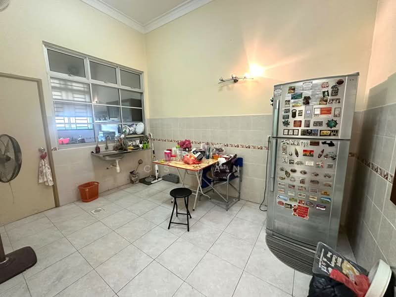 Semi-Detached House for Sale in Taman Desa Tebrau (Tebrau) - CS Tan - Kitchen - PropertyGuru.com.my
