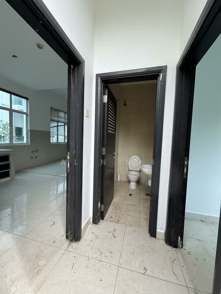Semi-Detached House for Sale in Cyberjaya (Selangor) - Alan Lai - Bathroom - PropertyGuru.com.my