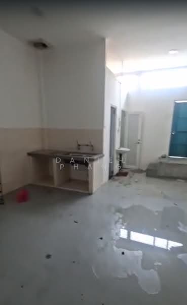 Shop for Rent in Air Hitam (Penang) - Daniel Phang - Kitchen - PropertyGuru.com.my
