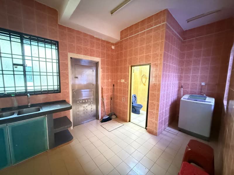 2-storey Terraced House for Sale in Taman Setia Indah (Tebrau) - Sam Bro - Kitchen - PropertyGuru.com.my