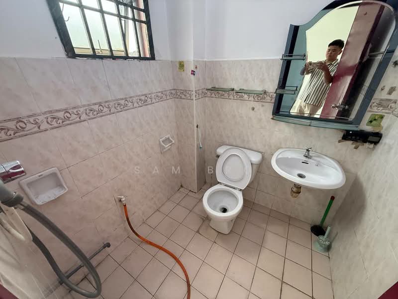 2-storey Terraced House for Sale in Taman Setia Indah (Tebrau) - Sam Bro - Bathroom - PropertyGuru.com.my