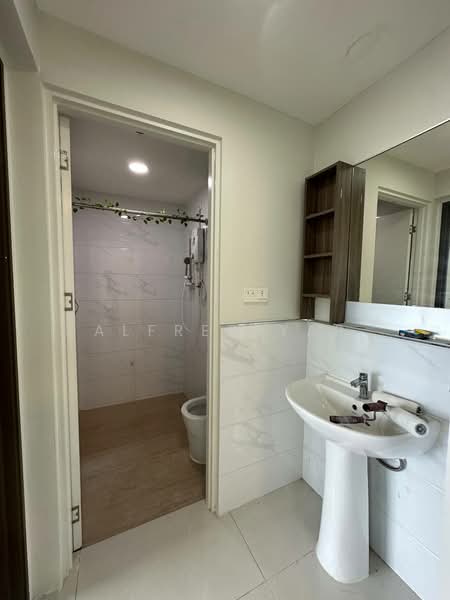 Service Residence for Rent at Country Garden Central Park - Alfred Yap - Bathroom - PropertyGuru.com.my