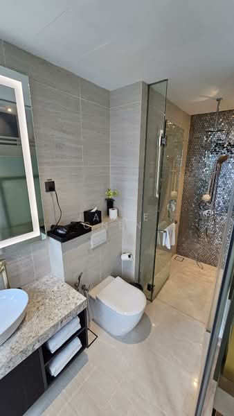 Service Residence for Sale at Star Residences One - Jamie Chen - Bathroom - PropertyGuru.com.my