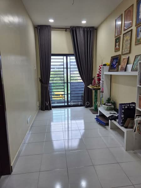 2-storey Terraced House for Sale in Kangkar Pulai (Skudai) - Eva Siow - Living Room - PropertyGuru.com.my