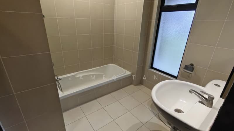 2-storey Terraced House for Rent in Leisure Farm (Gelang Patah) - James Tan - Bathroom - PropertyGuru.com.my