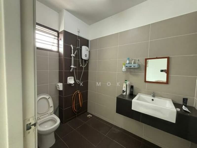 Rumah Teres 2 Tingkat untuk Dijual di Taman Mutiara Rini (Skudai) - SK Mok - Bathroom - PropertyGuru.com.my