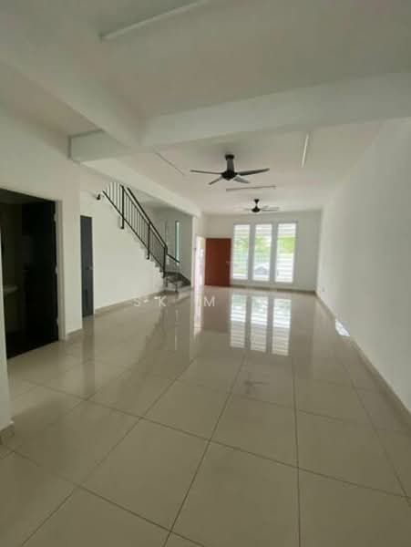 Rumah Teres 2 Tingkat untuk Dijual di Taman Mutiara Rini (Skudai) - SK Mok - Living Room - PropertyGuru.com.my