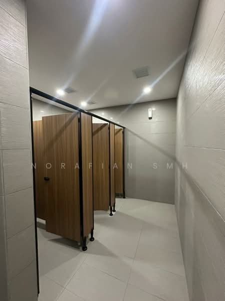 Servis Apartment untuk Disewa di SWNK Houze @ BBCC - Norafian SMH - Bathroom - PropertyGuru.com.my