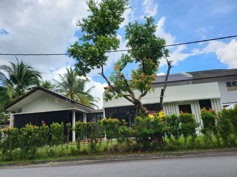 Semi-Detached House for Sale in Seremban 2 (Negeri Sembilan) - Ismi Muhammad - Exterior - PropertyGuru.com.my