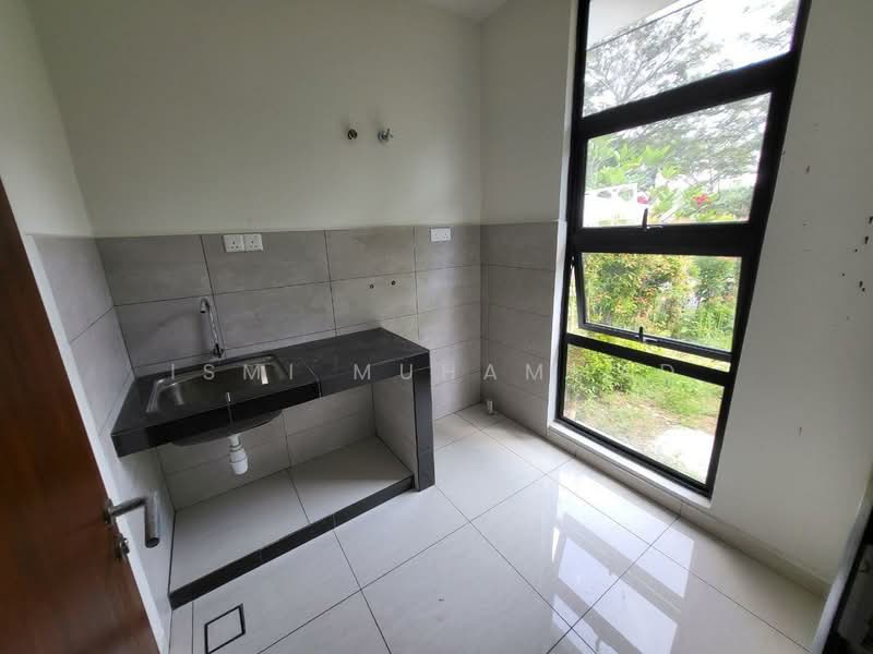 Semi-Detached House for Sale in Seremban 2 (Negeri Sembilan) - Ismi Muhammad - Kitchen - PropertyGuru.com.my