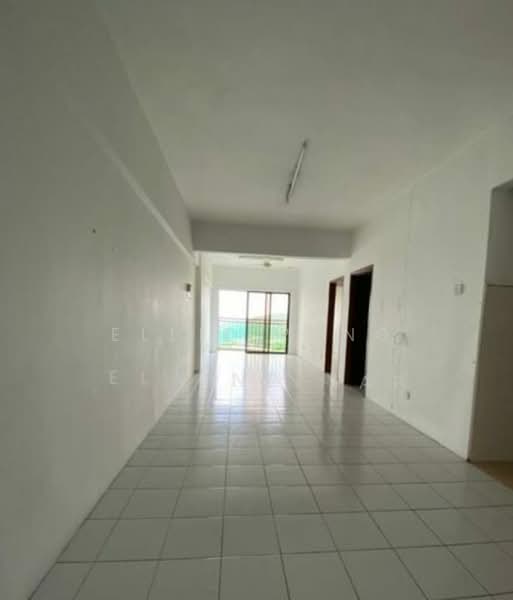 Apartment for Sale at Ixora Apartments - Ellie Pang - Corridor - PropertyGuru.com.my