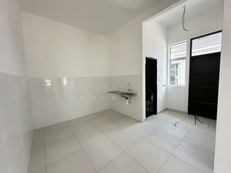 1-storey Terraced House for Sale in Parit Buntar (Perak) - Jovin Lee - Kitchen - PropertyGuru.com.my