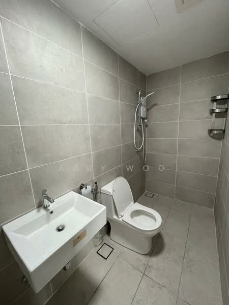Servis Apartment untuk Disewa di The Glenz @ Glenmarie - Abby Woo - Bathroom - PropertyGuru.com.my