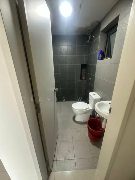 Kondominium untuk Disewa di Sky Awani Residensi 4 - Travis Wong - Bathroom - PropertyGuru.com.my