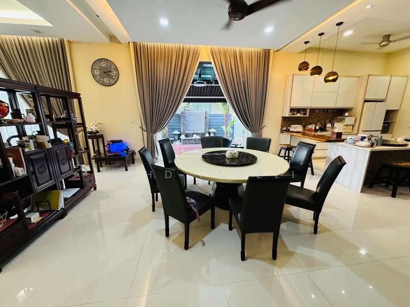 Rumah Berkembar untuk Dijual di Temasya Glenmarie (Glenmarie) - Mohd Fadzli - Dining Room - PropertyGuru.com.my