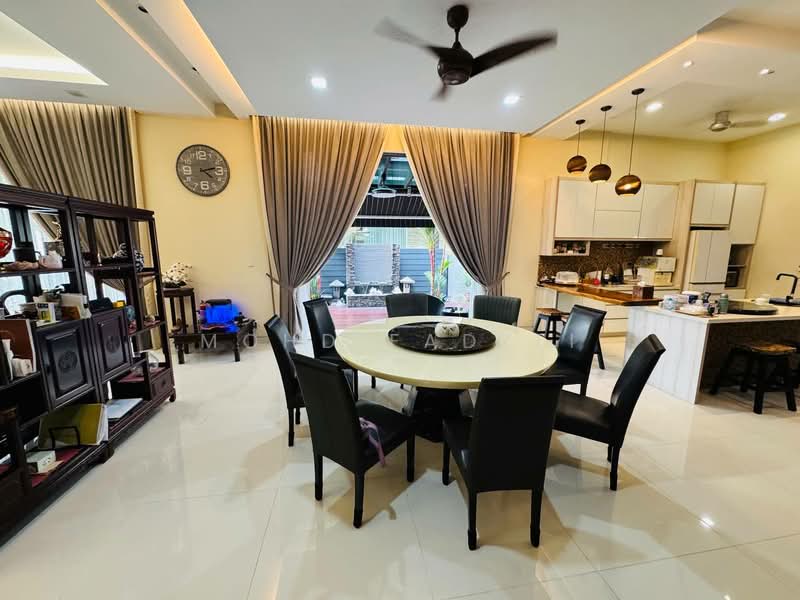 Rumah Berkembar untuk Dijual di Temasya Glenmarie (Glenmarie) - Mohd Fadzli - Dining Room - PropertyGuru.com.my