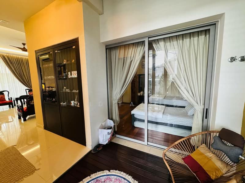 Rumah Berkembar untuk Dijual di Temasya Glenmarie (Glenmarie) - Mohd Fadzli - Living Room - PropertyGuru.com.my