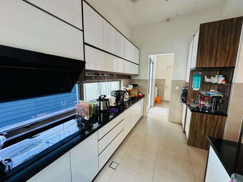 Rumah Berkembar untuk Dijual di Temasya Glenmarie (Glenmarie) - Mohd Fadzli - Kitchen - PropertyGuru.com.my