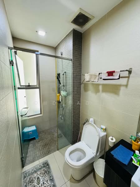 Rumah Berkembar untuk Dijual di Temasya Glenmarie (Glenmarie) - Mohd Fadzli - Bathroom - PropertyGuru.com.my