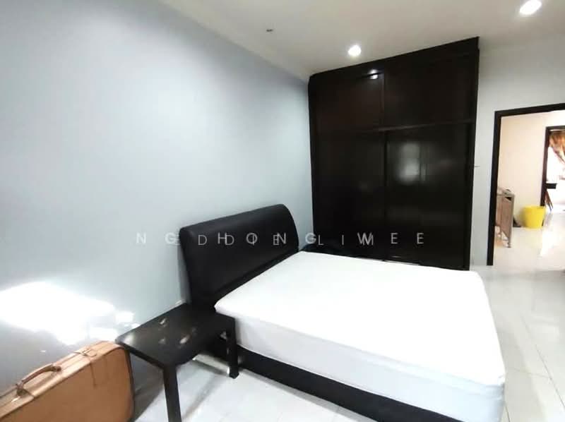 Semi-Detached House for Sale in Bandar Putra Permai (Seri Kembangan) - Eddie Lim - Bedroom - PropertyGuru.com.my