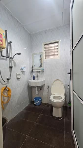 Rumah Teres untuk Dijual di Alam Damai (Cheras) - Jack Leu - Bathroom - PropertyGuru.com.my