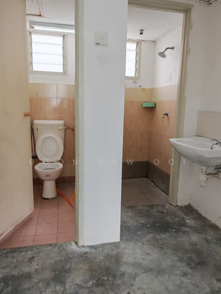 Townhouse for Rent in Taman Crescentia (Simpang Ampat) - Boon Haw Ooi - Bathroom - PropertyGuru.com.my